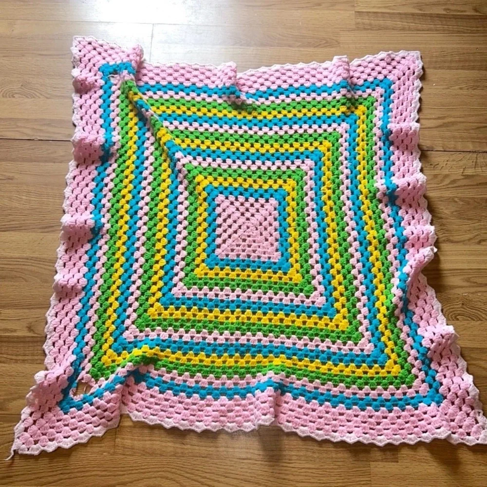 Vintage Crochet Granny Square Afghan Blanket Throw Pastel Colored Quilt